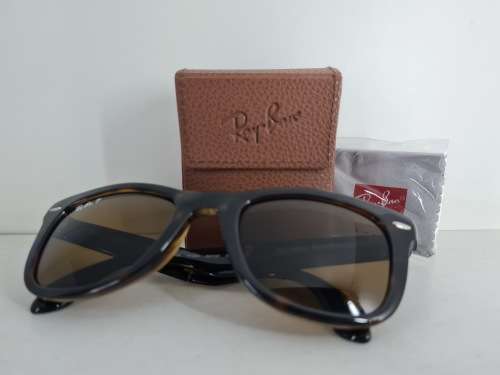Ray-Ban Wayfarer Folding Sunglasses RB4105