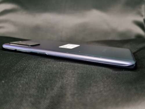 Samsung Galaxy S20 FE (No Charger)