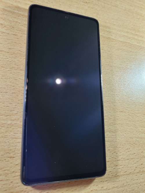 Samsung Galaxy S20 FE (No Charger)