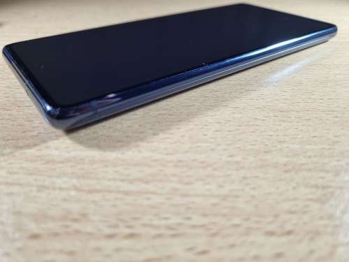 Samsung Galaxy S20 FE (No Charger)