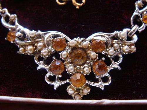 Vintage Necklace and Matching Earings with Pearls and Citrine Stones
