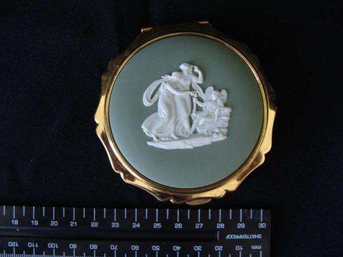 Wedgwood Green Compactum