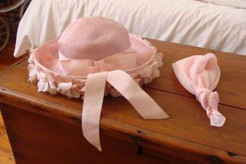 Beautiful Vintage Ladies Hat and Matching Scarf.