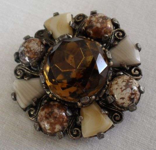Beautiful Vintage Brooch.