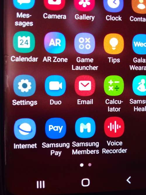 Samsung S9 Black 64GB (Small crack on bottem left of screen - doesn`t affect working)