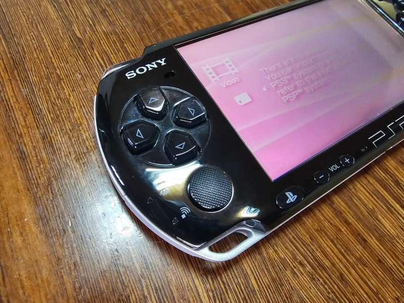Sony PSP Slim & Lite console (PSP-3004)