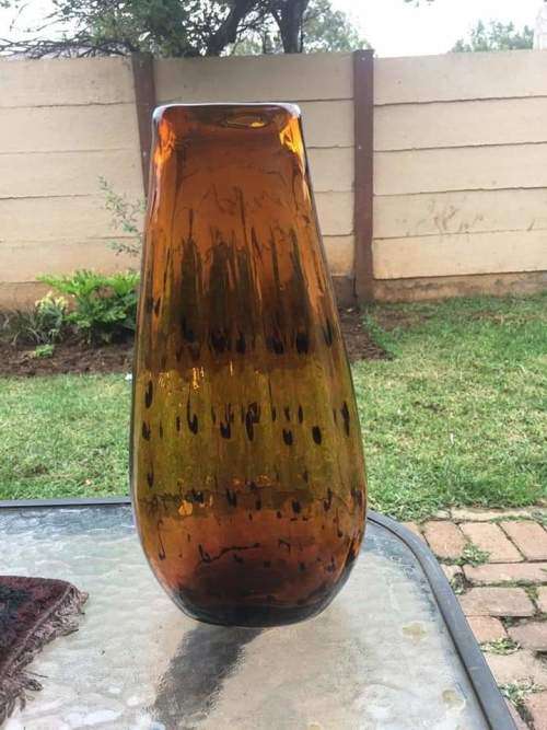 Two stunning Murano Artglass Teardrop Leopard vases
