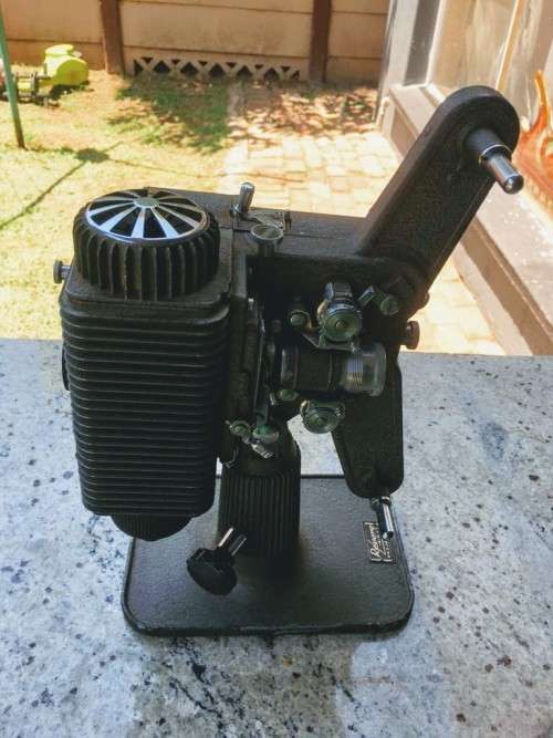 Stunning Vintage 1940's Revere Eight Film projector