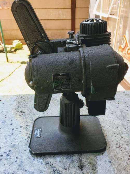Stunning Vintage 1940's Revere Eight Film projector