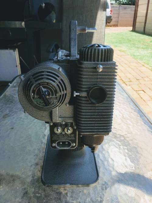 Stunning Vintage 1940's Revere Eight Film projector