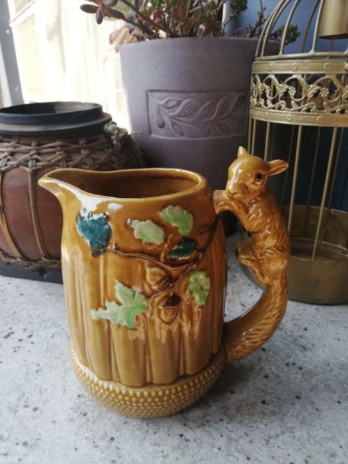 Vintage 1950s squirrel jug