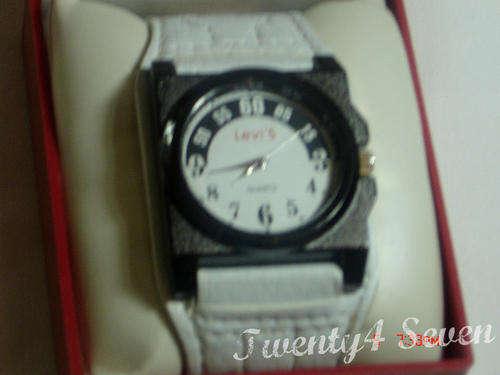 **BRAND NEW!!** WHITE AND BLACK LEVI"S WATCH WITH WHITE DIAL