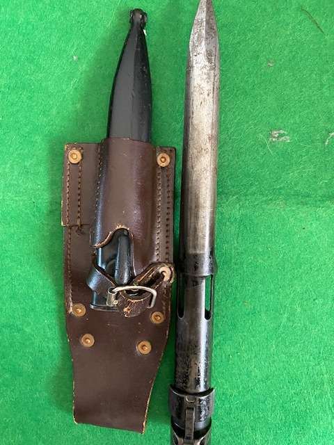 R1 BAYONET MILITARIA