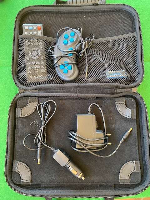 TEAC PORTABLE DVD player & DV