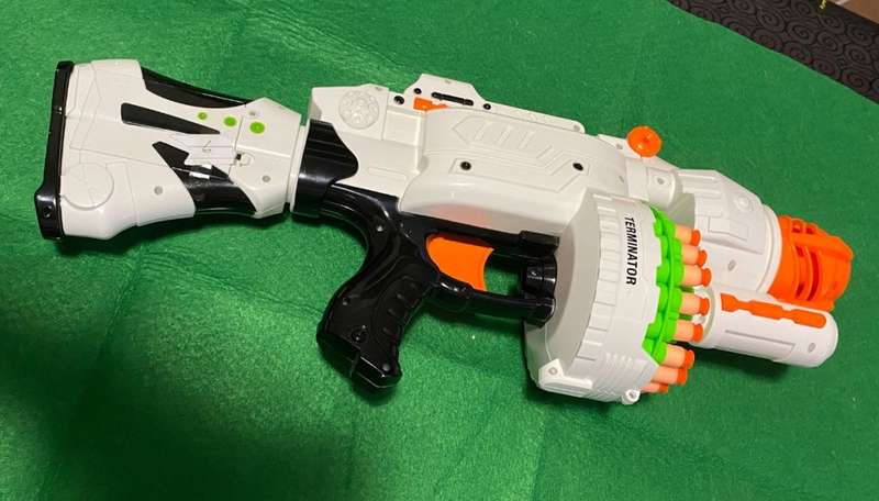 AIRSTRIKE TERMINATOR BATTERY OPERATED GUN