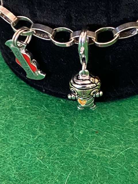 FRIGHTLING UK CHARM BRACELET