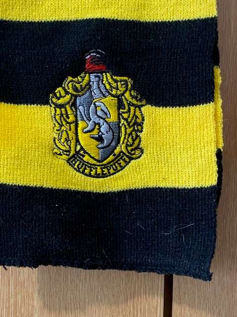 Harry Potter HUFF & PUFF SCARF