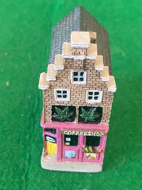 IMPORLTED FROM NETHERLANDS MINIATURE AMSTERDAM BUILDING REPLICA ORNAMENTS