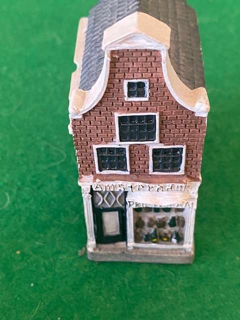 IMPORLTED FROM NETHERLANDS MINIATURE AMSTERDAM BUILDING REPLICA ORNAMENTS