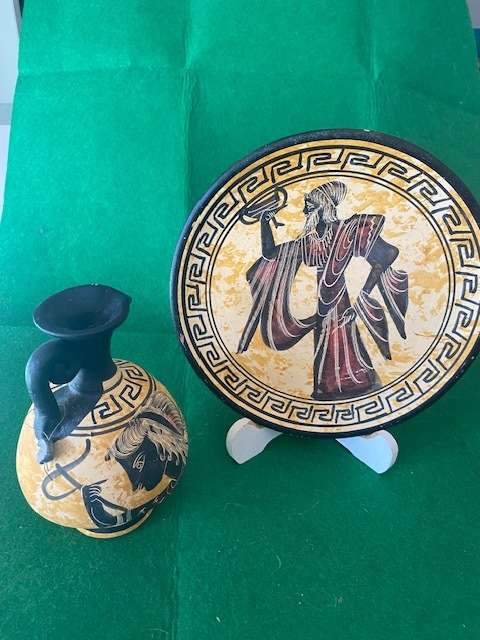 ORIGINAL GREEK IMPORT PLATE & AMPHORA