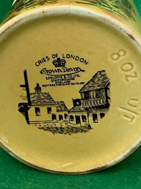 VINTAGE CRIES OF LONDON DEVON PORCELAIN STORAGE JAR 8 OZ