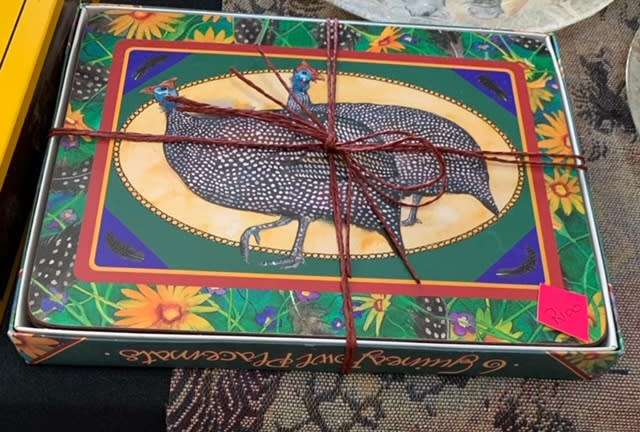 VINTAGE PLACEMATS WITH GUINEA FOWL