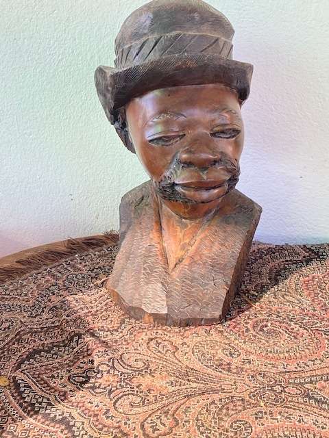 SOLID WOOD AFRICAN BUST