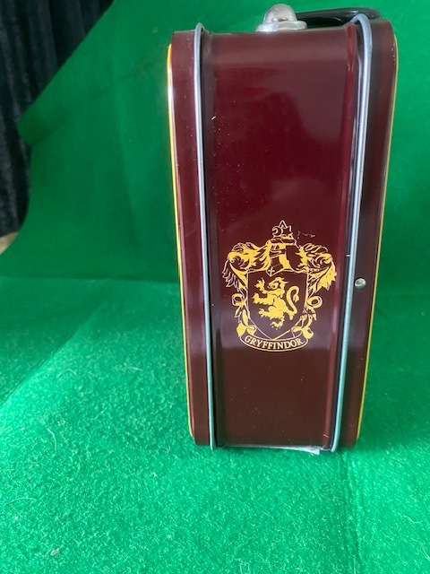 Harry Potter GRYFINDOR METAL LUNCHBOX