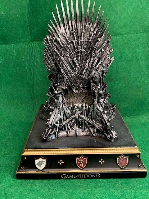GAME OF THRONES IRON THRONE PEN/PHONE HOLDER