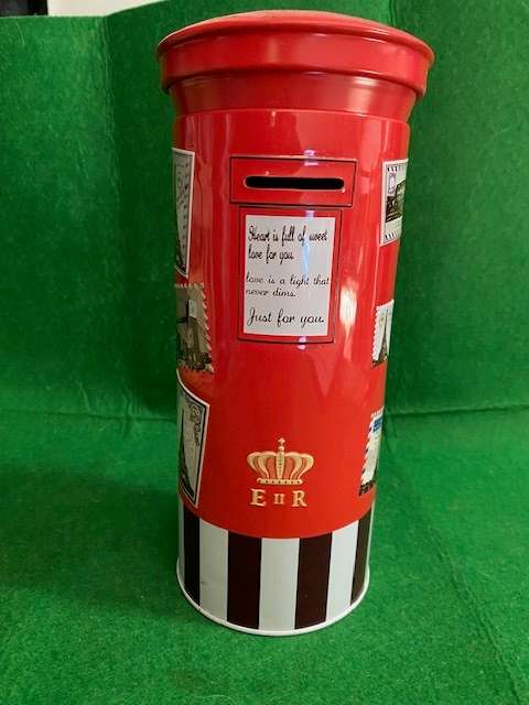 LONDON MEMORIBILIA MONEY BOX