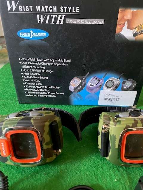 FREE TALKER WRIST  WATCH WALKI TALKI SET