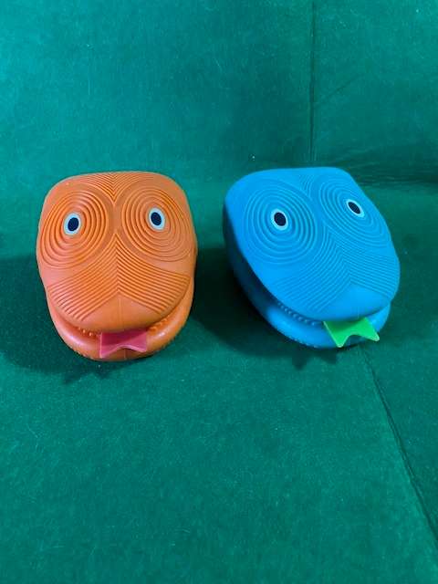 SILICONE OVEN MITTENS SNAKE SET OF 2