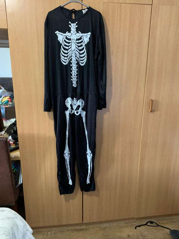 SKELETON  SUIT