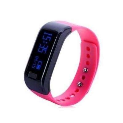 Fitness Tracker With Full Face Display
