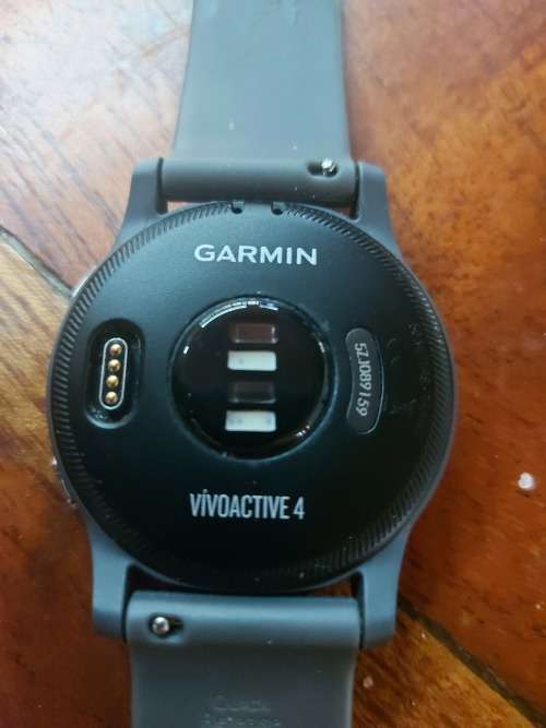 Garmin Vivoavtive 4