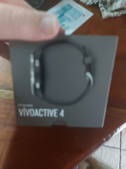 Garmin Vivoavtive 4