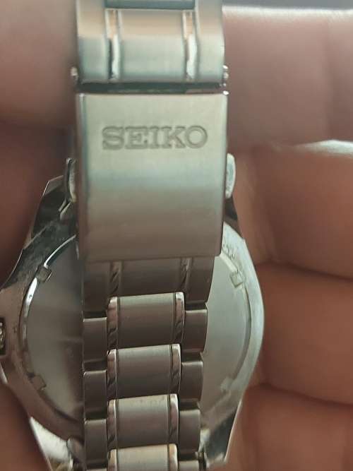 mens Seiko Quartz 100m