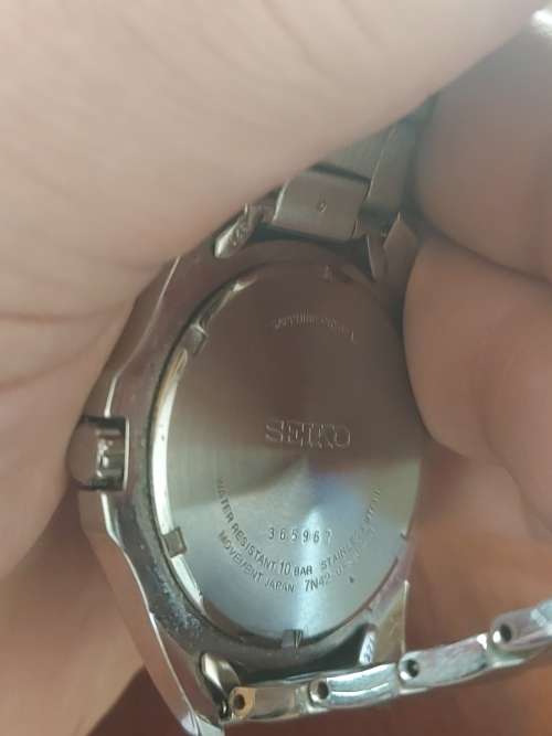 mens Seiko Quartz 100m