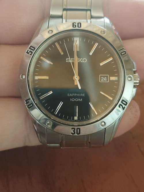 mens Seiko Quartz 100m