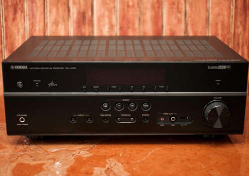 Yamaha RX-V475 AV Receiver with Remote - Please Read