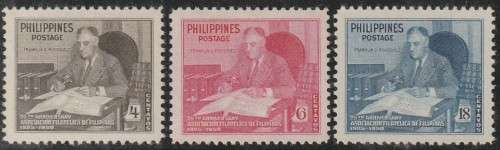 PHILIPPINES - 1950 - FD Roosevelt with his Stamps