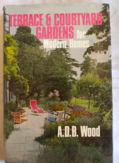 Terrace and courtyard gardens for modern homes by ADB Wood