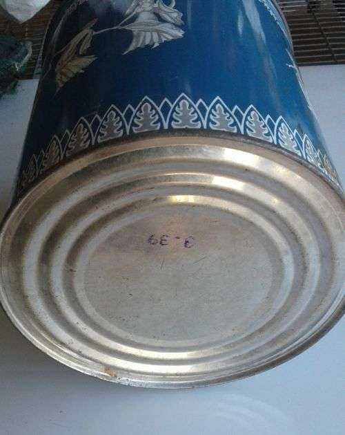 Vintage tin