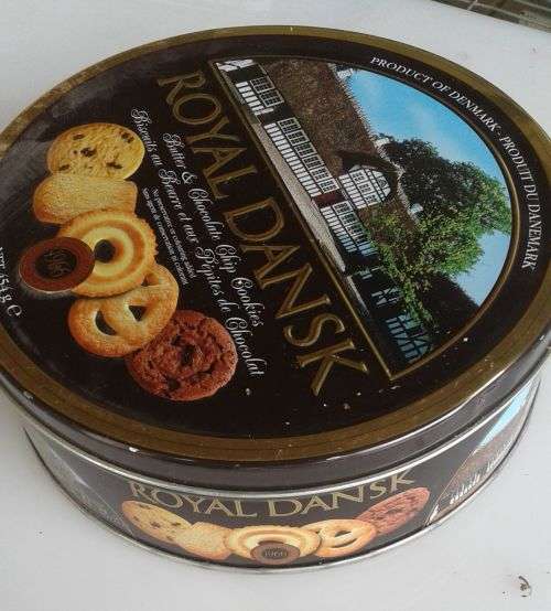 Royal Dansk cookies tin