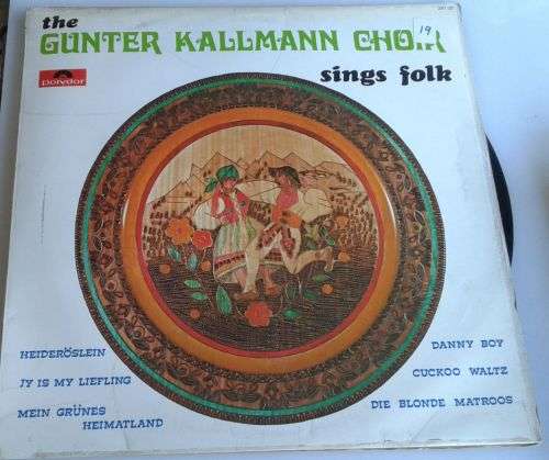 The Gunter Kallmann choir sings folk LP