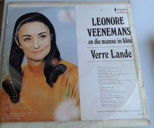 Verre lande deur Leonore Veenemans en die manne in blou LP