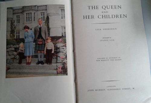 The Queen and her children by Lisa Sheridan *First edition 1953*