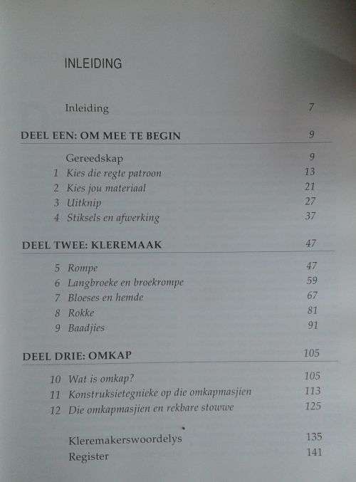 Maak maklik klere stap-vir-stap deur Leila Aitken