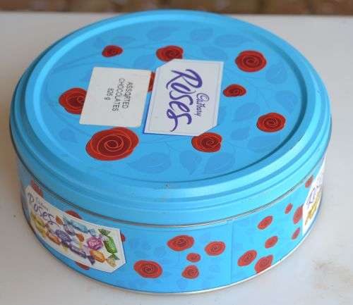 Cadbury roses tin