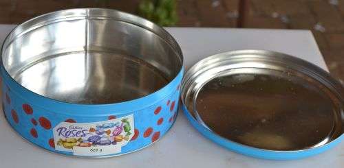 Cadbury roses tin